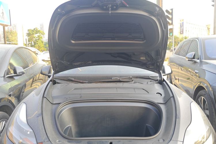 特斯拉 Model Y 2023款 长续航全轮驱动版局部细节24