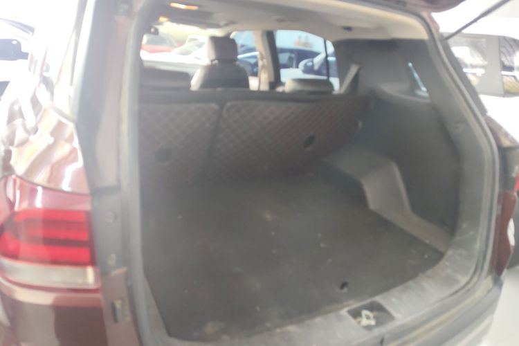 北京现代ix35 2018款 2.0L 自动两驱智勇·畅享版机舱底盘23