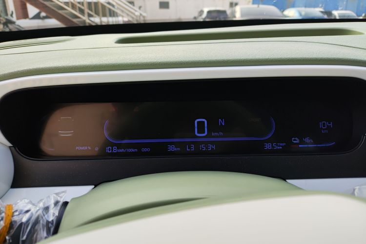 吉利银河 2025款 210km 熊猫骑士中控内饰14