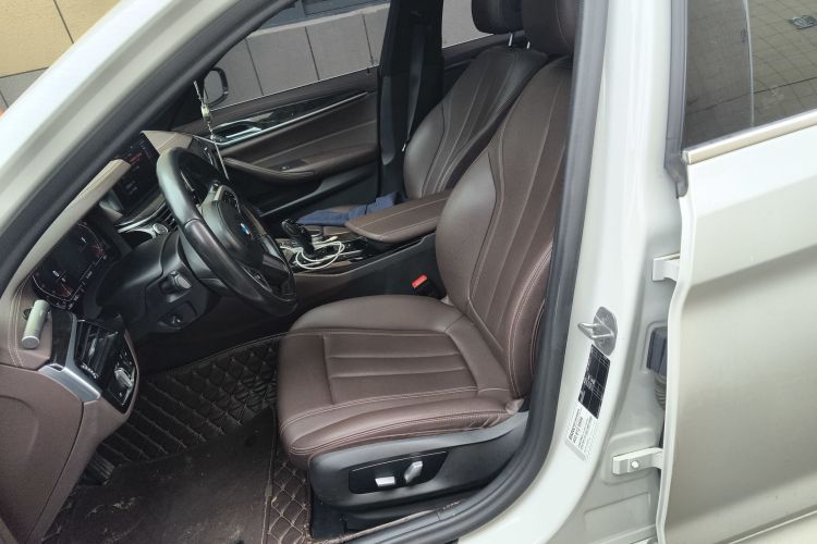 宝马5系 2020款 525Li M运动套装局部细节19