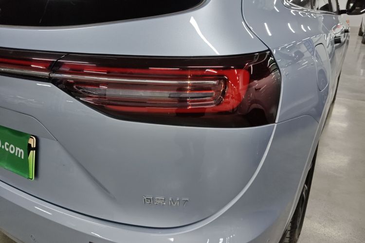 鸿蒙智行 问界M7 2024款 1.5T 智驾四驱Pro版 5座车身外观9