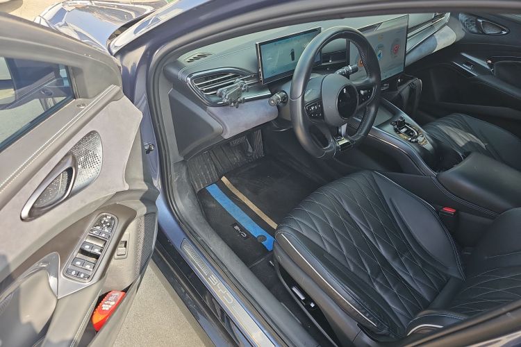 比亚迪 海豹 2024款 荣耀版 550km 精英型中控内饰20