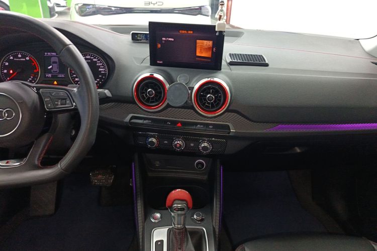 奥迪Q2L 2022款 35 TFSI 进取动感型局部细节16