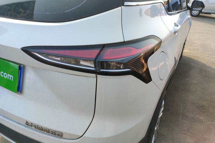 宝骏510 2019款 1.5L CVT劲享型 国VI车身外观9