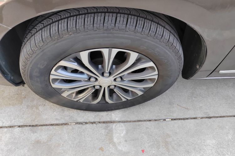 别克GL8 2022款 陆上公务舱 652T 豪华型车身外观6007