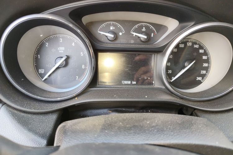 别克 昂科威 2016款 20T 两驱精英型中控内饰15