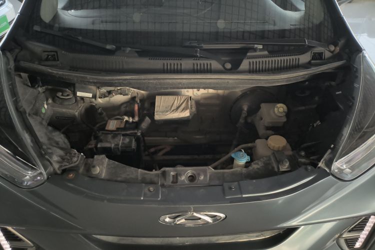 奇瑞 小蚂蚁 2022款 改款 甜粉款 半糖版 磷酸铁锂 30.7kWh 30kW 301km机舱底盘24