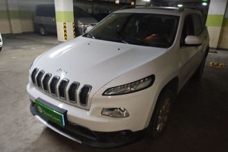 Jeep 自由光 2017款 2.0L 优越版