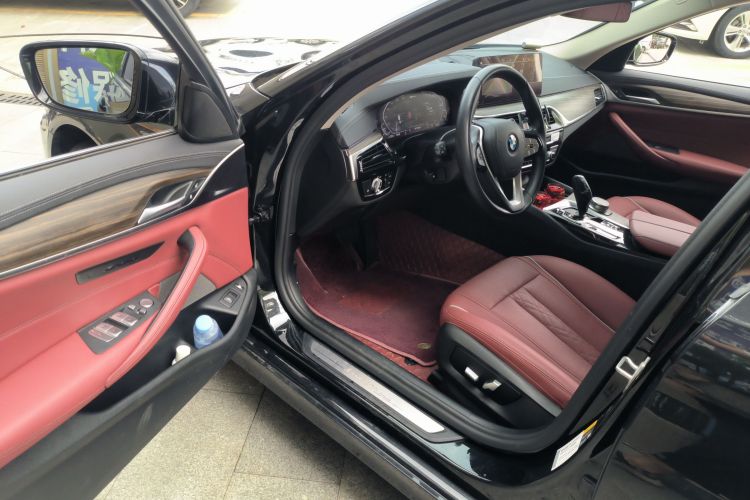 宝马5系新能源 2022款 改款 535Le 豪华套装中控内饰20