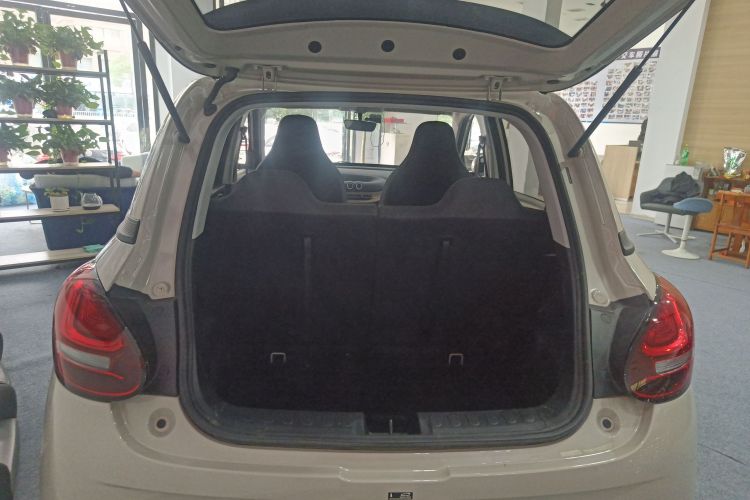 五菱汽车 五菱缤果 2023款 203km 轻享款局部细节23