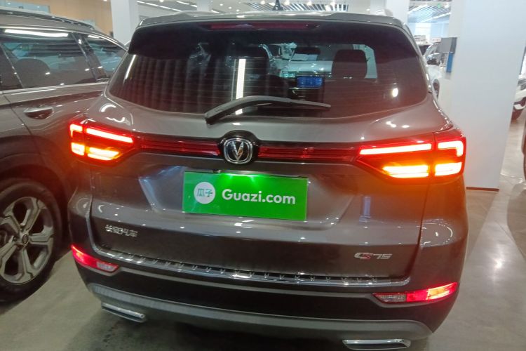 长安CS75 2022款 蓝鲸版 1.5T DCT尊贵型车身外观6