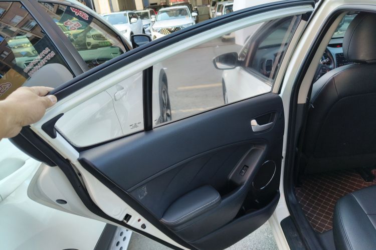 起亚K3 2016款 1.6L 自动GLS中控内饰49