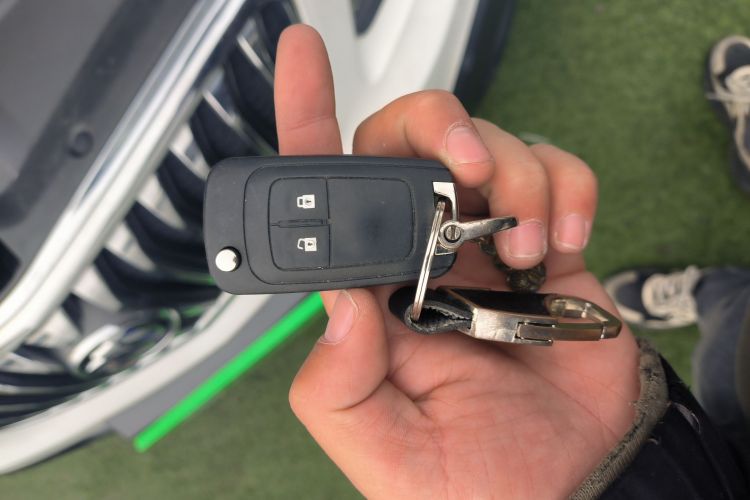 别克 昂科拉 2015款 1.4T 手动两驱都市进取型中控内饰11