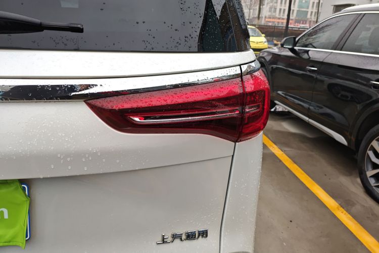 别克GL8 2020款 ES陆尊 653T 舒适型车身外观9