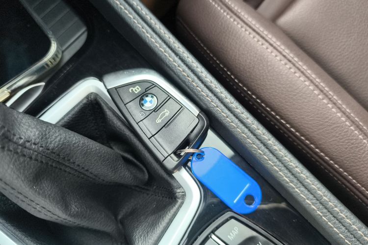 宝马1系 2019款 118i M运动套装中控内饰7001