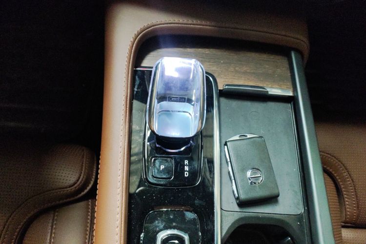 沃尔沃V90 2024款 Cross Country B5 AWD 智尊版中控内饰18