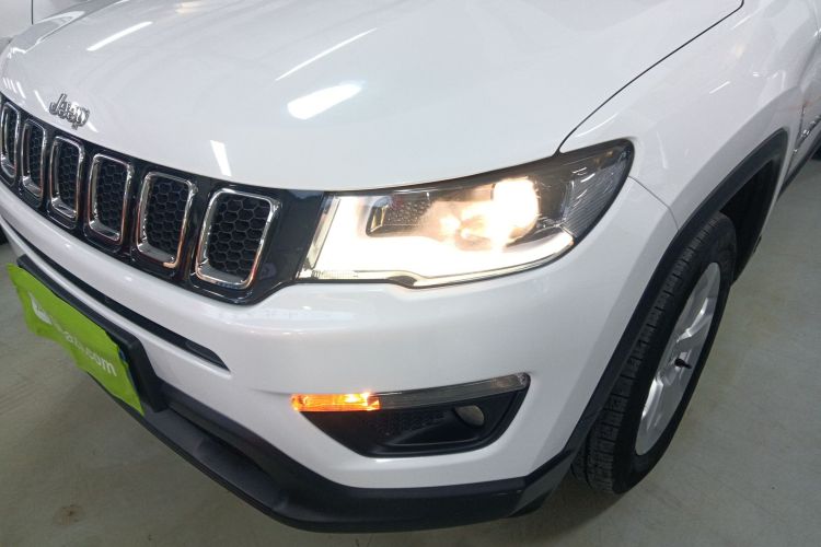 Jeep 指南者 2020款 220T 自动领先版局部细节36