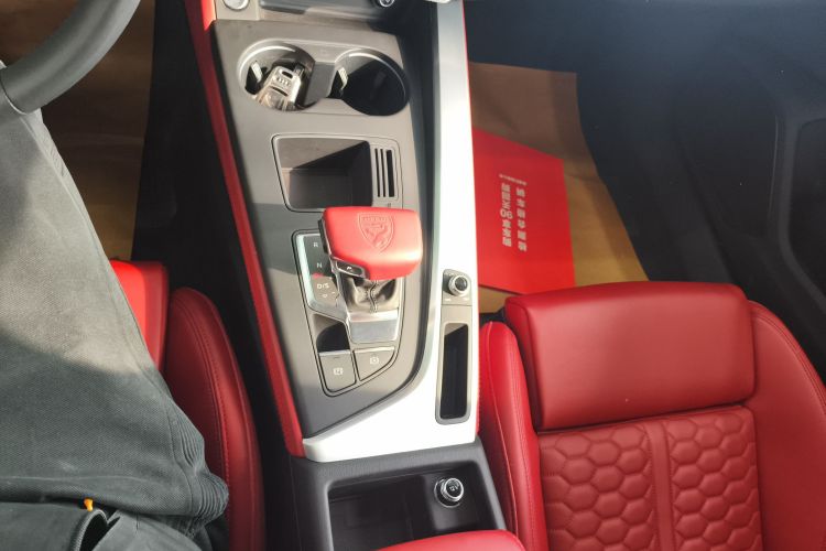 奥迪A4L 2023款 40 TFSI 时尚动感型中控内饰18