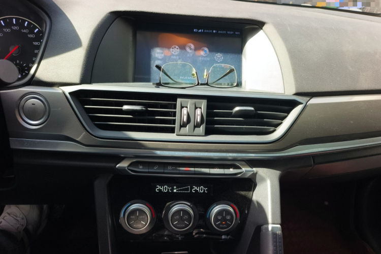 哈弗H6 2019款 运动版 1.5T 自动两驱精英型 国VI中控内饰16