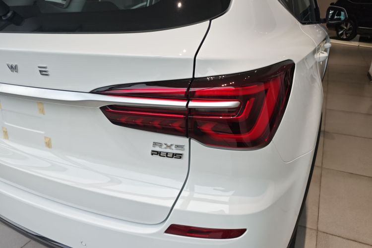 荣威RX5 2023款 PLUS 330TGI 自动领潮智惠版车身外观9