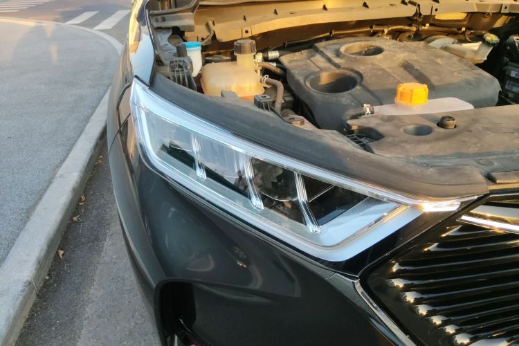 长安欧尚X7 2020款 1.5T 自动尊享型车身外观8