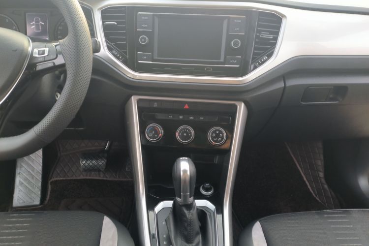 大众 T-ROC探歌 2020款 280TSI DSG两驱精英型中控内饰16