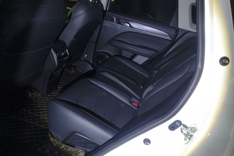 广汽传祺 传祺GS4 PLUS 2022款 390T 自动星系版中控内饰7004