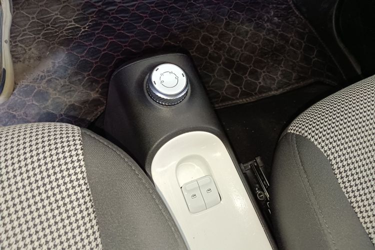 五菱汽车 宏光MINIEV 2024款 第三代 215km 进阶版局部细节18