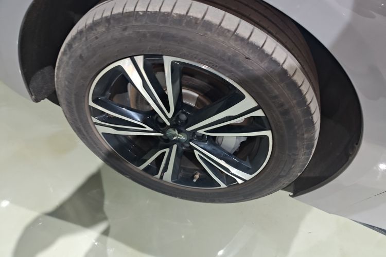 红旗EH7 2024款 820 Pro车身外观6007