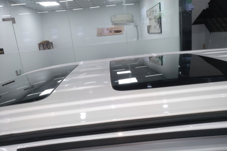 岚图汽车 岚图梦想家 2025款 PHEV 四驱尊贵鲲鹏版局部细节57