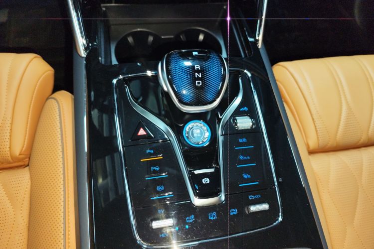 比亚迪 唐新能源 2022款 DM-p 215KM 四驱旗舰型中控内饰18