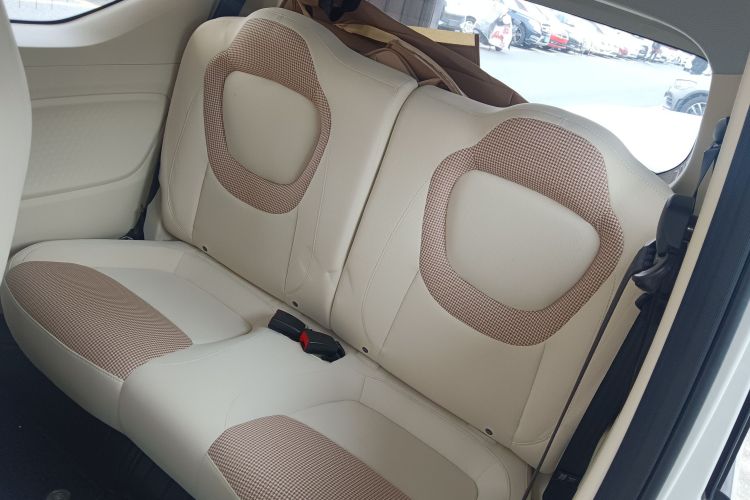 五菱汽车 宏光MINIEV 2024款 第三代 215km 青春版中控内饰21