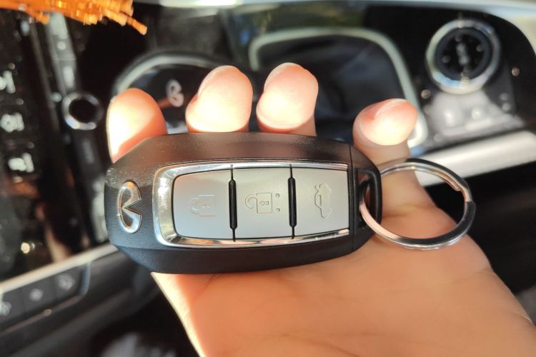 英菲尼迪Q50L 2022款 2.0T 舒适版中控内饰11