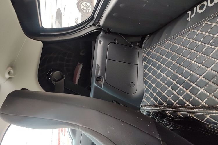 smart fortwo 2015款 1.0 MHD 新年特别版中控内饰7008