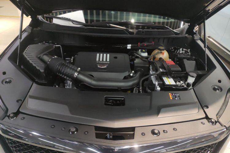 凯迪拉克XT5 2025款 2.0T 尊贵型机舱底盘24