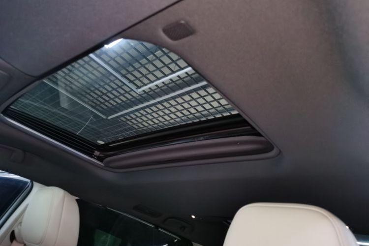 丰田 格瑞维亚 2022款 2.5L混动 尊爵版局部细节22