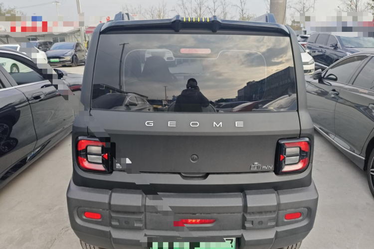 吉利银河 2025款 210km 熊猫骑士车身外观6