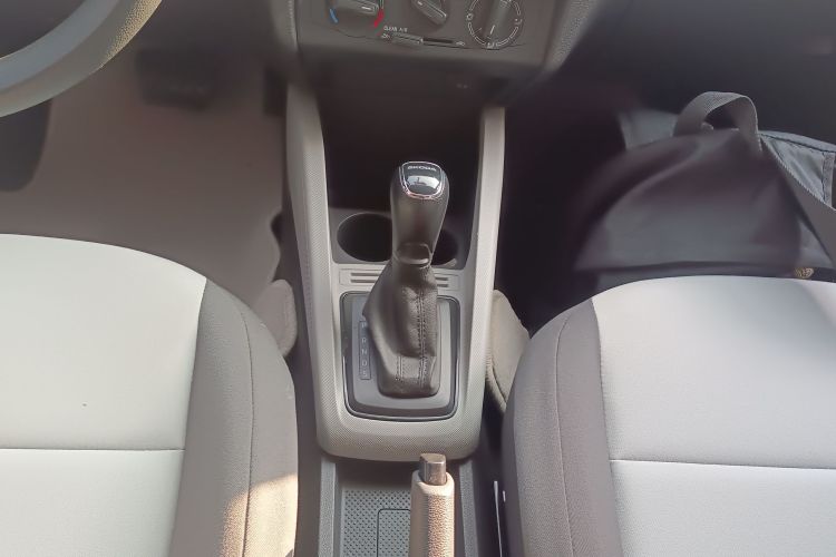 斯柯达 晶锐 2017款 1.4L 自动车享版中控内饰18