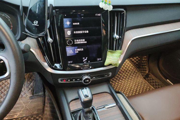 沃尔沃S60 2021款 T4 智远豪华版中控内饰16