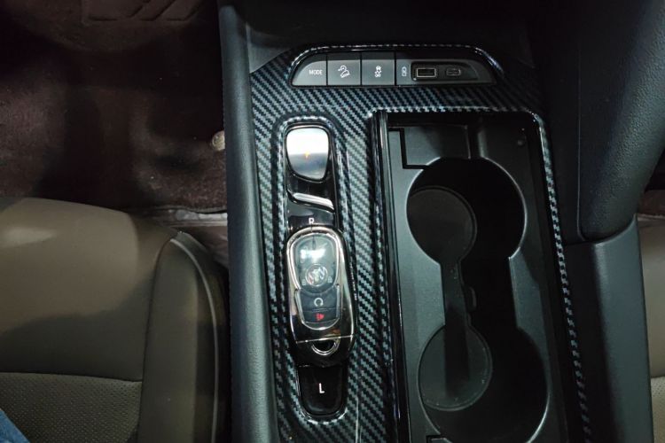 别克 昂科旗 2020款 28T 四驱旗舰型中控内饰18