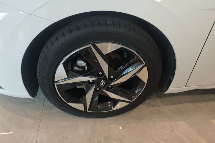 现代 伊兰特 2021款 1.5L CVT LUX尊贵版车身外观6007