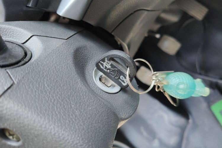 长安凯程 长安星卡 2023款 1.5L GDI 双排2.55米载货汽车舒适型中控内饰11