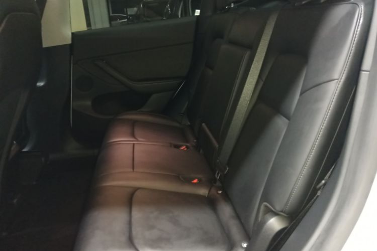 特斯拉 Model Y 2021款 标准续航后驱版中控内饰21