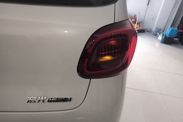 五菱汽车 宏光MINIEV 2025款 四门版 进阶款车身外观6006