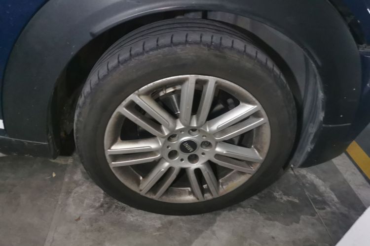 MINI Countryman 2018款 1.5T COOPER 艺术家车身外观6007