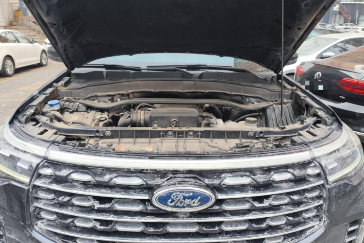 福特 探险者 2023款 EcoBoost 285 四驱钛金版 7座局部细节24