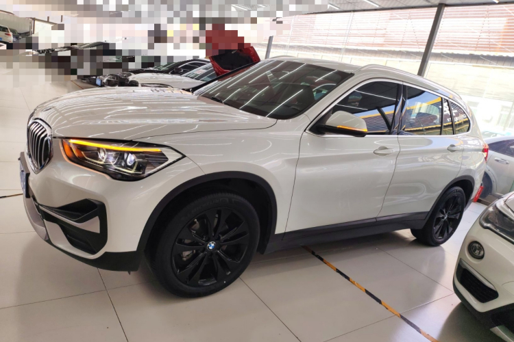 宝马X1 2020款 sDrive20Li 时尚型车身外观4