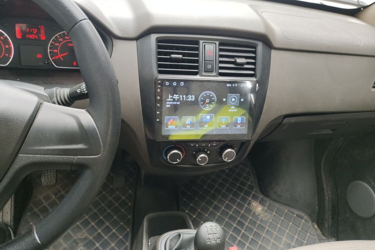 五菱汽车 五菱荣光S 2023款 1.5L 基本型封窗车 2座中控内饰16