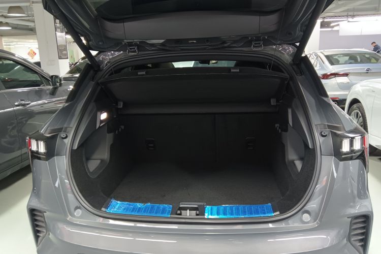 领克06 2023款 Remix 1.5T 劲Halo机舱底盘23