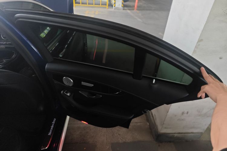 奔驰C级 2020款 改款 C 260 L 运动版中控内饰7006